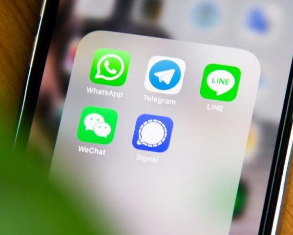 Telcos Urge TRAI to Regulate WhatsApp, Signal, and Telegram Under Licensing Framework