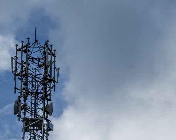 DoT Receipts Surge 47% Apr-Nov on Tariff Hikes, License Fee Payments